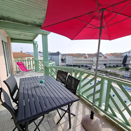Апартаменты Avec Piscine, Tennis & Balcon, Centre-ville Chatelaillon-plage, 6 Pers, 2 Ch - Fr-1-706-17 Шатлайон-Плаж