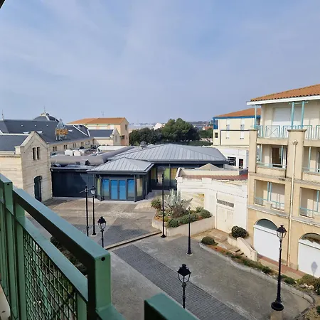 Avec Piscine, Tennis & Balcon, Centre-ville Chatelaillon-plage, 6 Pers, 2 Ch - Fr-1-706-17 *