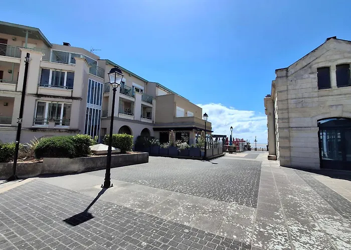 Avec Piscine, Tennis & Balcon, Centre-ville Chatelaillon-plage, 6 Pers, 2 Ch - Fr-1-706-17 * Chatelaillon-Plage